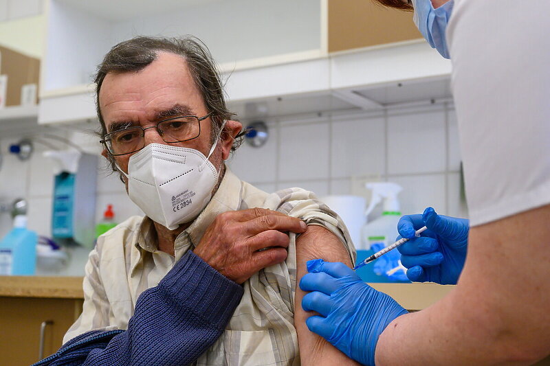 Mađarska želi samostalno nabavljati vakcine protiv koronavirusa (Foto: EPA-EFE)