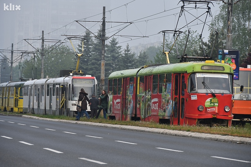 Radnici nezadovoljni stanjem u preduzeću GRAS (Foto: I. Š./Klix.ba)