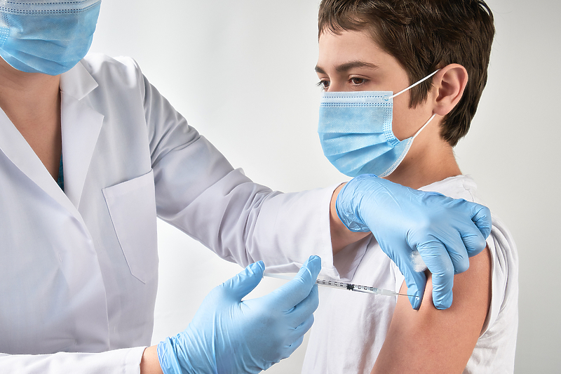 Očekuje se da vakcinacija djece poboljša kolektivni imunitet (Foto: Shutterstock)