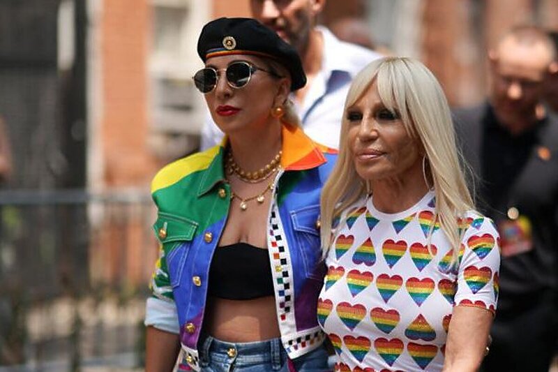 Lady Gaga i Donatella Versace (Foto: Twitter)