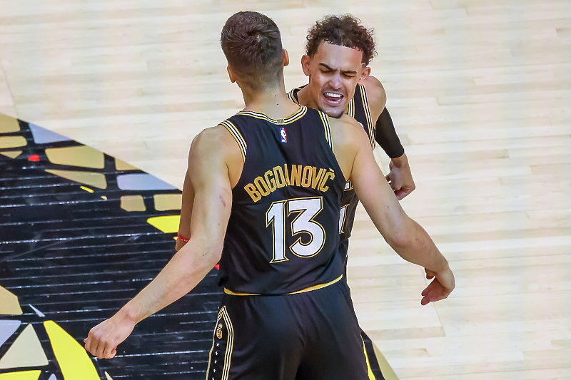 Bogdan bogdanović i Trae Young (Foto: EPA-EFE)