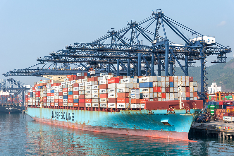 Teretni kontejnerski brod u luci Yantian/Foto:Shutterstock
