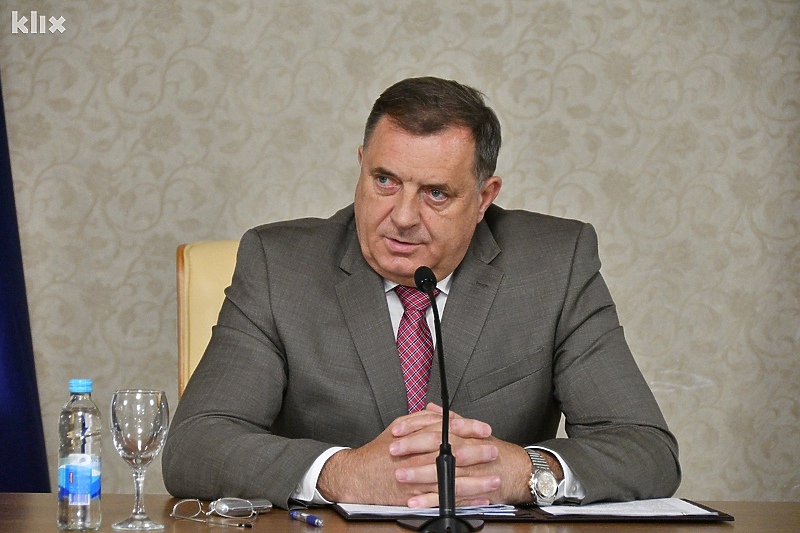 Dodik smatra kako je većina popustila pod pritiskom i ucjenama (Foto: I. Š./Klix.ba)