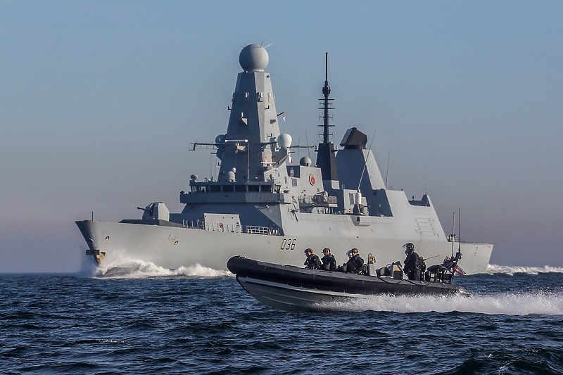 HMS Defender (Foto: Facebook)