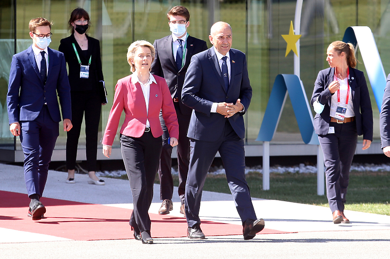 Ursula von der Leyen i Janez Janša (Foto: EPA-EFE)