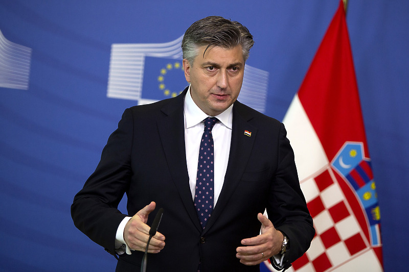 Vlada na čelu s Plenkovićem uputila prijedlog zakona (Foto: EPA-EFE)