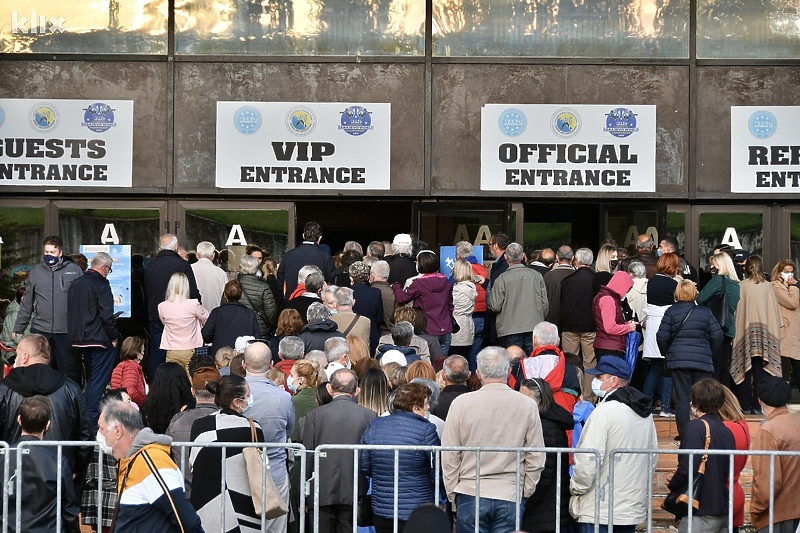 Zetra je jedino mjesto u Sarajevu gdje se vrši vakcinacija (Foto: I. Š./Klix.ba)