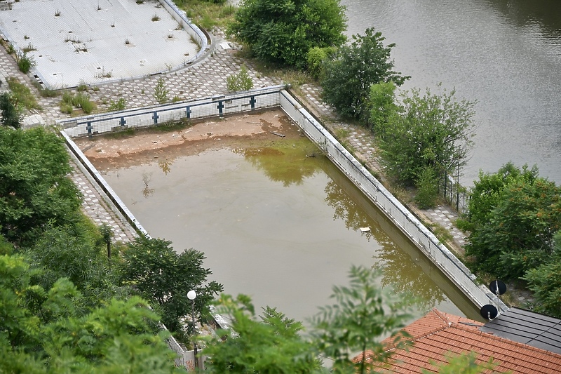 Trenutno stanje u kojem se nalazi bazen Bentbaša (Foto: I. Š./Klix.ba)