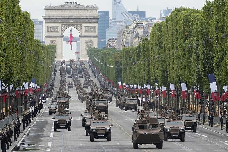 Vojna parada povodom godišnjice Francuske građanske revolucije (Foto: EPA-EFE)