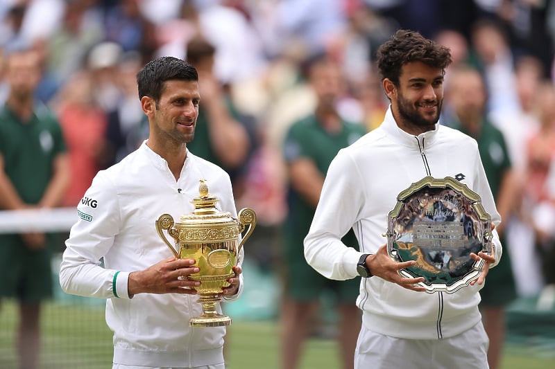 Novak Đoković i Matteo Berrettini (Foto: EPA-EFE)