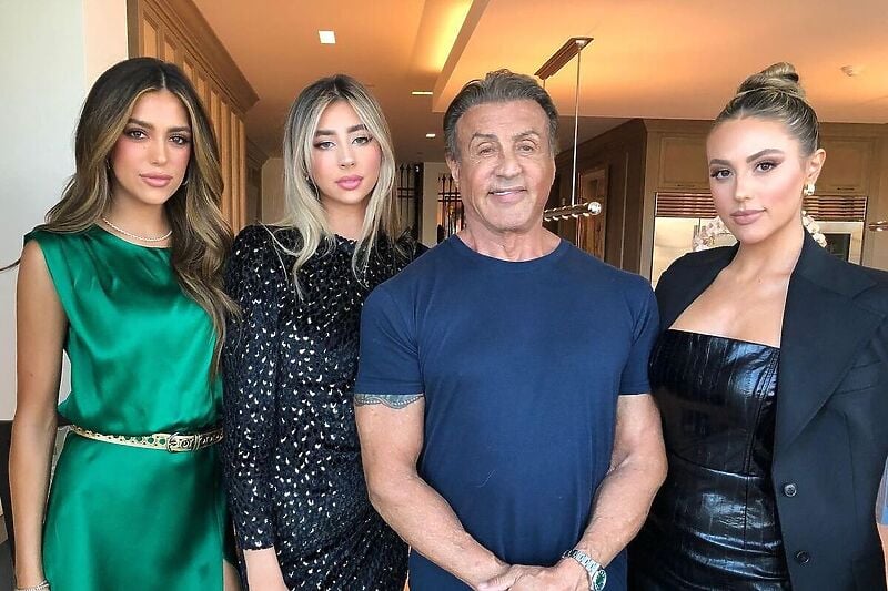 Stallone s kćerkama (Foto: Instagram)