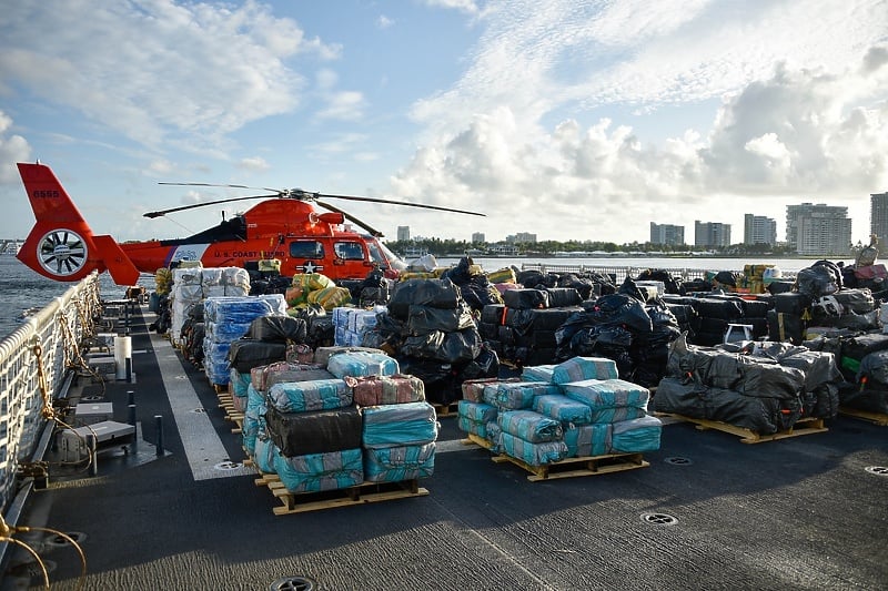 Zaplijenjeno više od 2,7 tona kokaina i više od 648 kilograma marihuane (Foto:  USCGSoutheast)