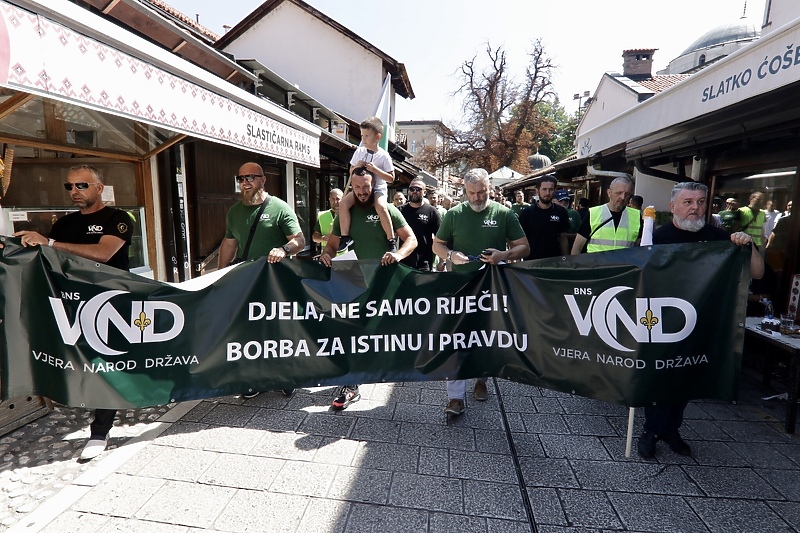 Protest u Sarajevu protiv Povorke ponosa (Foto: T. S./Klix.ba)