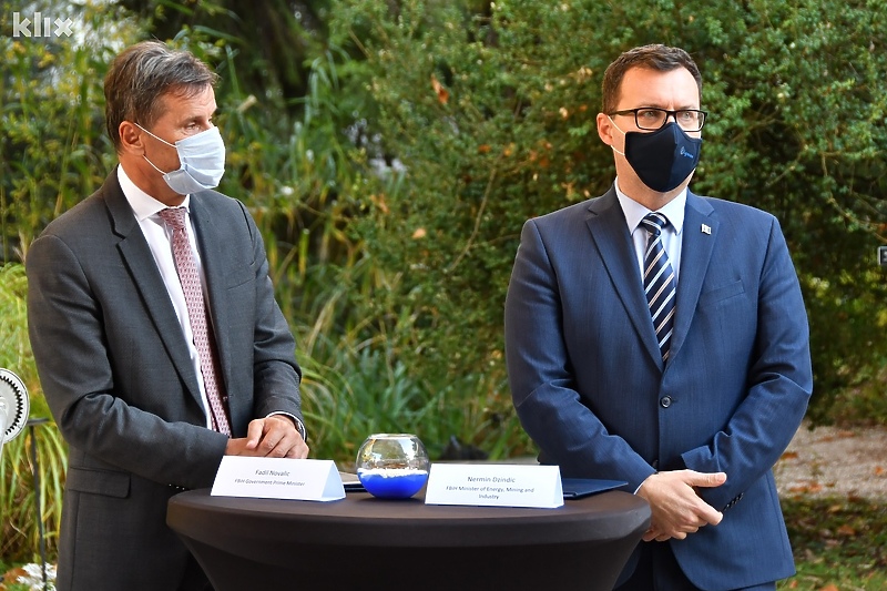 Premijer Fadil Novalić i resorni ministar Nermin Džindić (Foto: I. Š./Klix.ba)