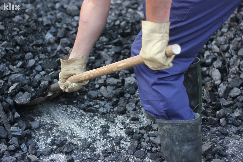 Za dva dana tuzlanski rudari proizveli 2.500 tona uglja (Foto: D. S./Klix.ba)