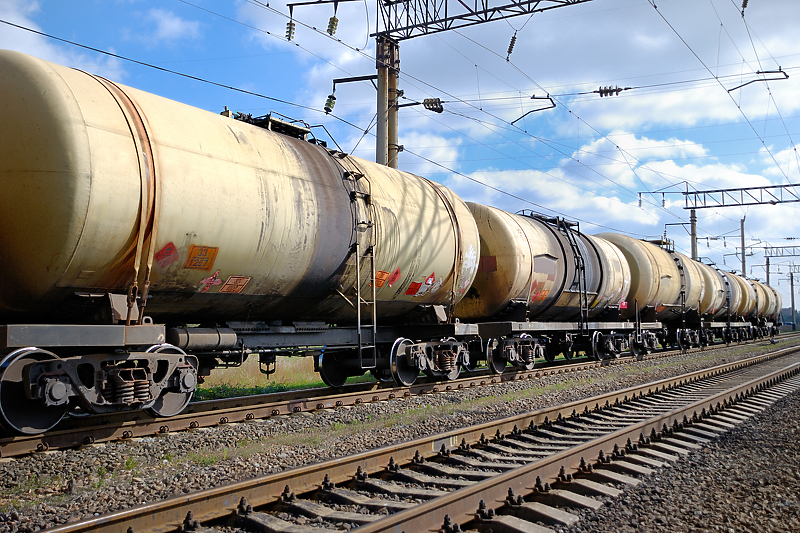 Željeznice FBiH imaju 100 vagona - cisterni spremnih za prijevoz/Foto: Shutterstock