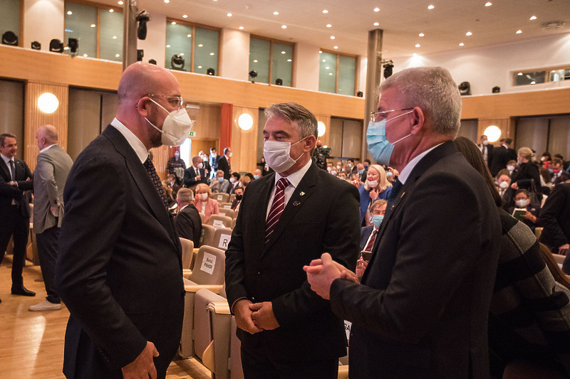 Željko Komšić i Šefik Džaferović sa Charlesom Michelom