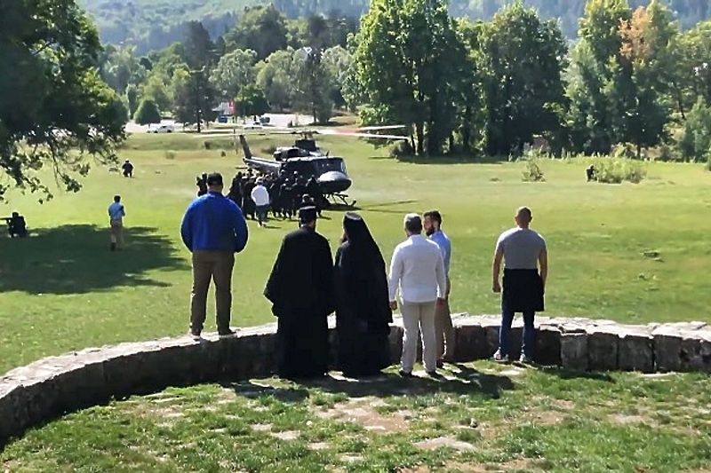 Mitropolit i patrijarh na Cetinje stigli helikopterom (Foto: RTCG)