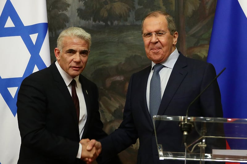 Yair Lapid i Sergej Lavrov (Foto: EPA-EFE)