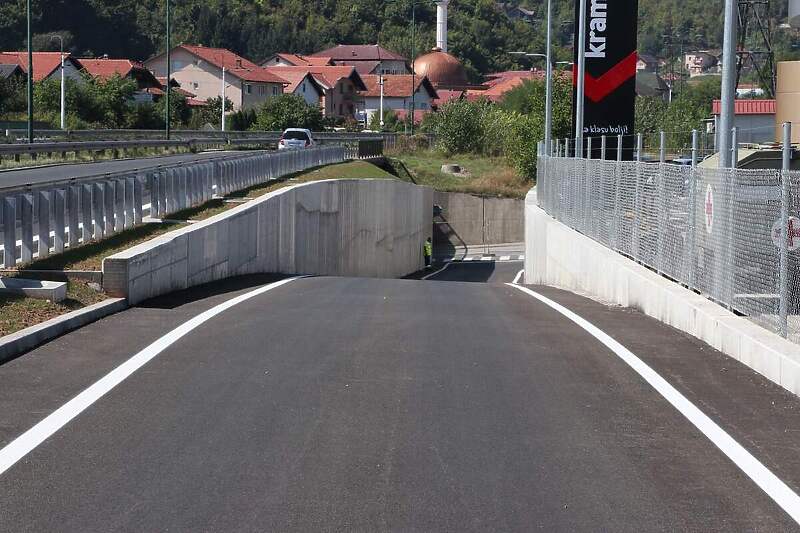 Isključna traka sa brze ceste prema Osjeku (Foto: Vlada KS)