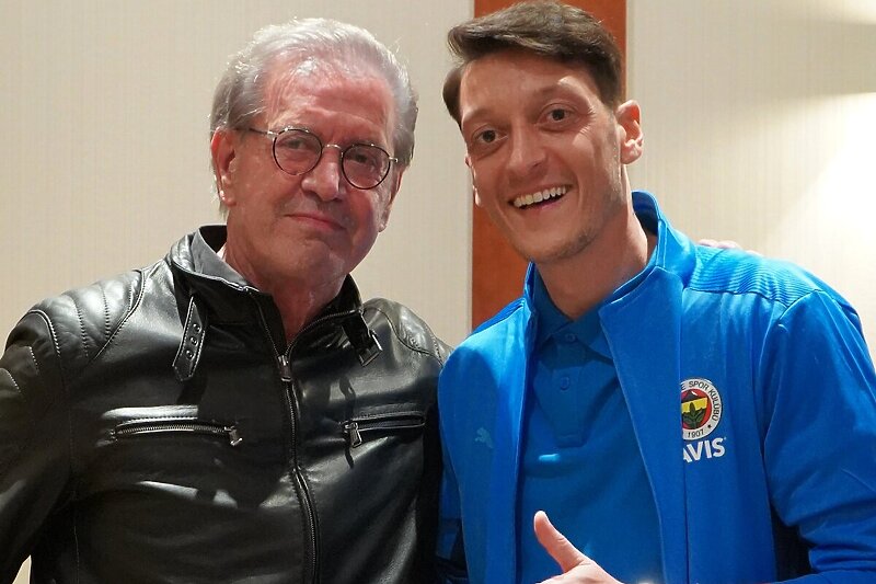 Jürgen Todenhöfer i Mesut Özil najavili su i zajedničku knjigu (Foto: Twitter)