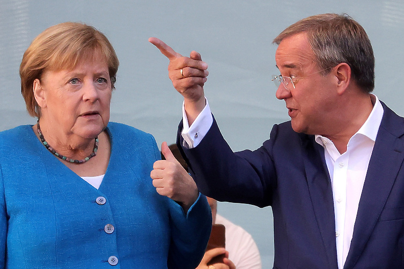 Angela Merkel i Armin Laschet (Foto: EPA-EFE)