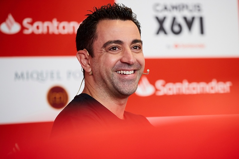 Xavi je najbliži klupi svog bivšeg kluba (Foto: EPA-EFE)