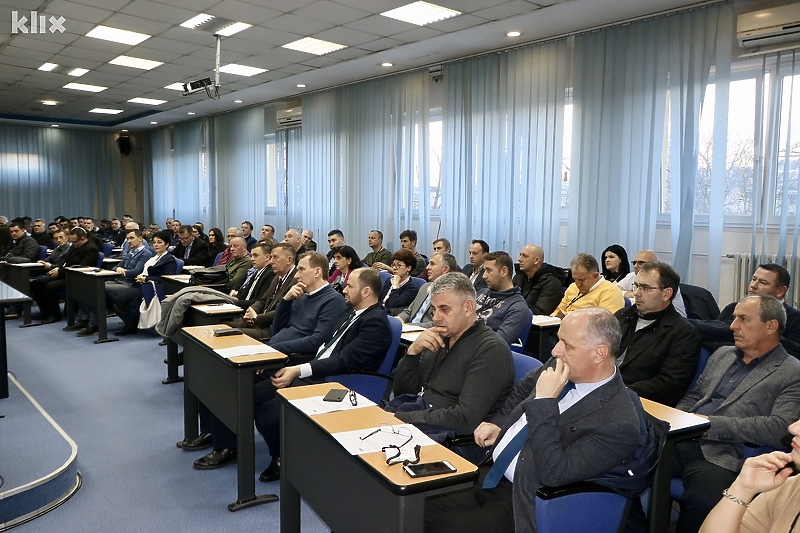 Detalj sa posljednje sjednice Skupštine KO SDA TK održane u februaru 2020. godine (Foto: Arhiv/Klix.ba)