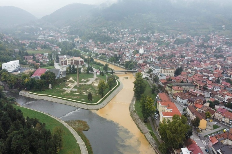 Zagađenje rijeke Fojnice u Visokom (Foto: Bojan Krajišnik)