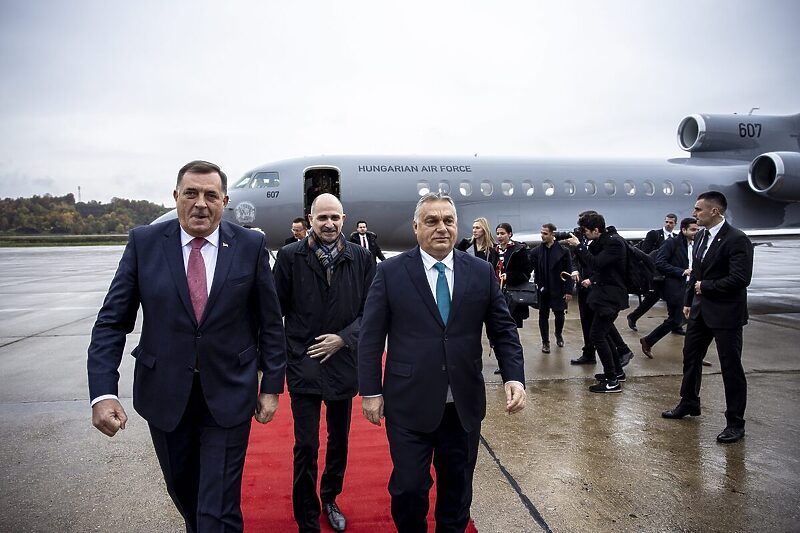 Orbana na aerodrom dočekao Dodik (Foto: miniszterelnok.hu/Fischer Zoltan)