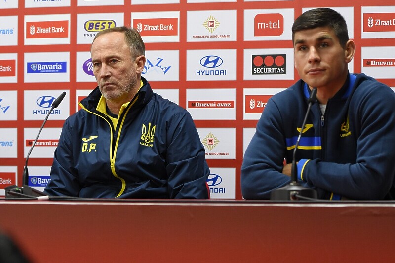 Oleksandr Petrakov i Ruslan Malinovskyi na press konferenciji na Bilinom polju (Foto: E. M./Klix.ba)