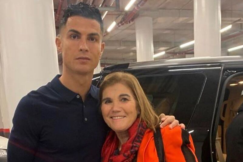 Ronaldo i njegova majaka Dolores Aveiro (Foto: Instagram)
