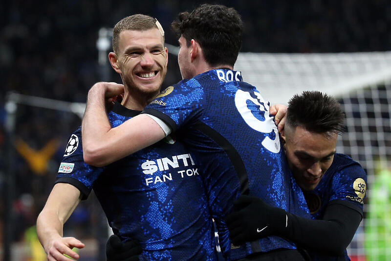 Džeko je postigao dva gola unutar pet minuta (Foto: EPA-EFE)