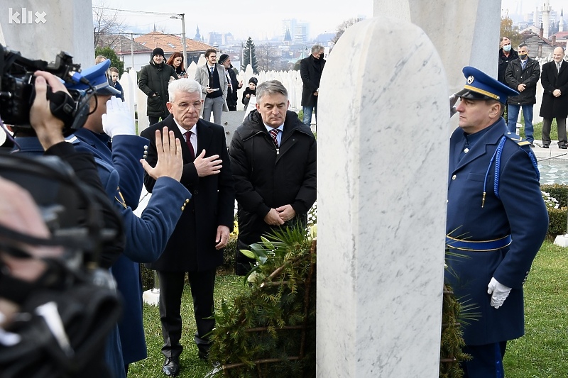 Članovi Predsjedništva BiH Šefik Džaferović i Željko Komšić (Foto: D. S./Klix.ba)