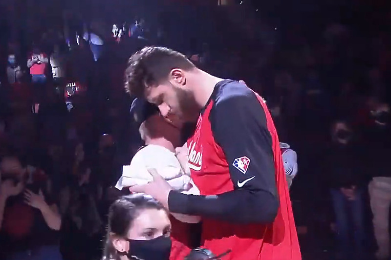 Nurkić je upisao solidan nastup u trijumfu Portlanda (Foto: Screenshot)