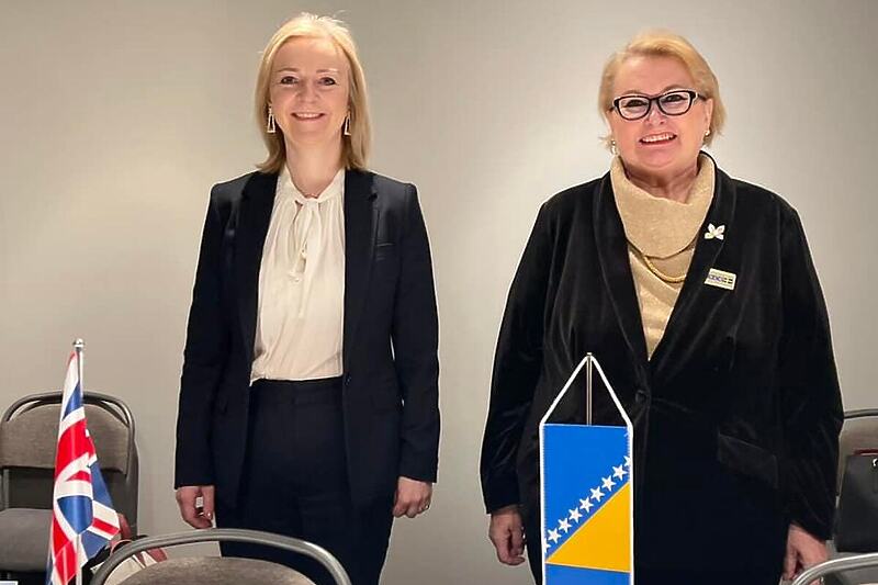 Elizabeth Truss i Bisera Turković (Foto: Facebook/Bisera Turković)