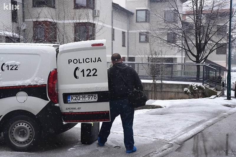 Detalj s jutrošnjeg pretresa na jednoj od lokacija (Foto: T. S./Klix.ba)