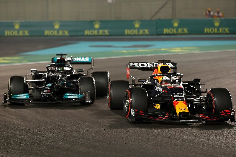 Hamilton i Verstappen na stazi (Foto: Formula 1)