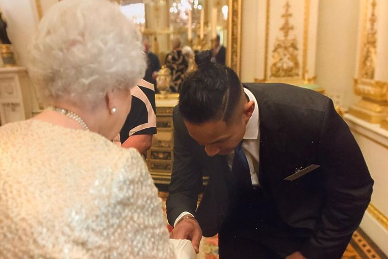 Najbogatiji nogometaš svijeta Faiq Bolkiah na prijemu kod kraljice Elizabete (Foto: Instagram)
