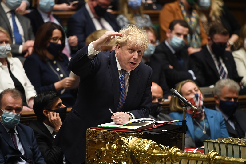 Johnson poručuje da vakcinacija ima veliku prednost (Foto: EPA-EFE)