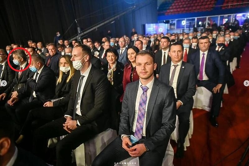 Kulić (krajnje lijevo) prisustvom pokazao da ne poštuje presude Ustavnog suda BiH