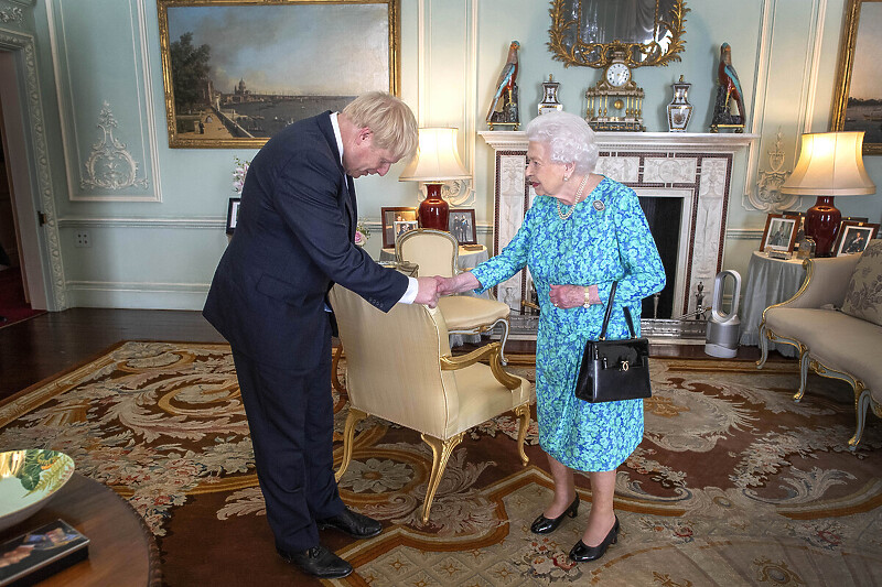 Boris Johnson i kraljica Elizabeta II (Foto: EPA-EFE)