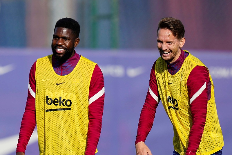 Samuel Umtiti (lijevo) na treningu Barcelone početkom 2022. godine (Foto: EPA-EFE)