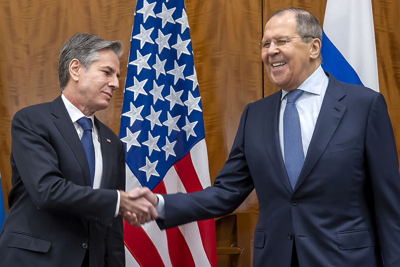 Blinken i Lavrov prije današnjeg sastanka (Foto: EPA-EFE)
