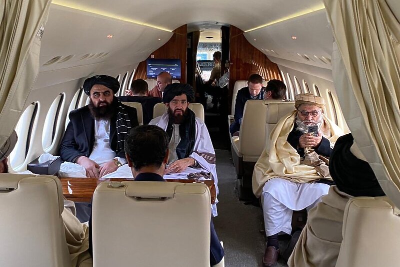 Talibanska delegacija na putu za Oslo (Foto: Twitter)