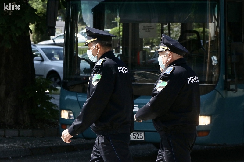 Policijski službenici MUP-a TK (Foto: A. K./Klix.ba)