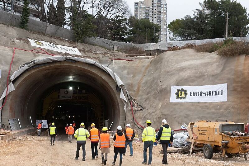 Tunel Podmurvice spojen u punoj dužini od 1.235 metara/Foto: Hrvatske ceste