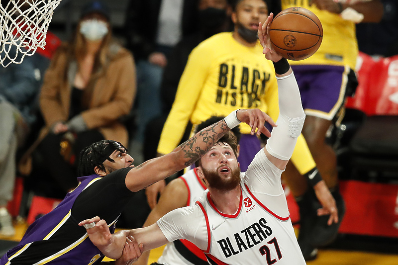 Nurkić je za 32 minute provedene na parketu ubacio 14 poena uz 16 skokova (Foto: EPA-EFE)