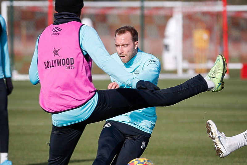 Eriksen je odradio prvi trening s novim timom (Foto: FC Brentford)