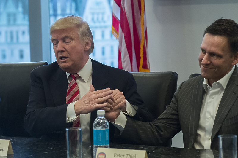 Donald Trump i Peter Thiel (Foto: EPA-EFE)